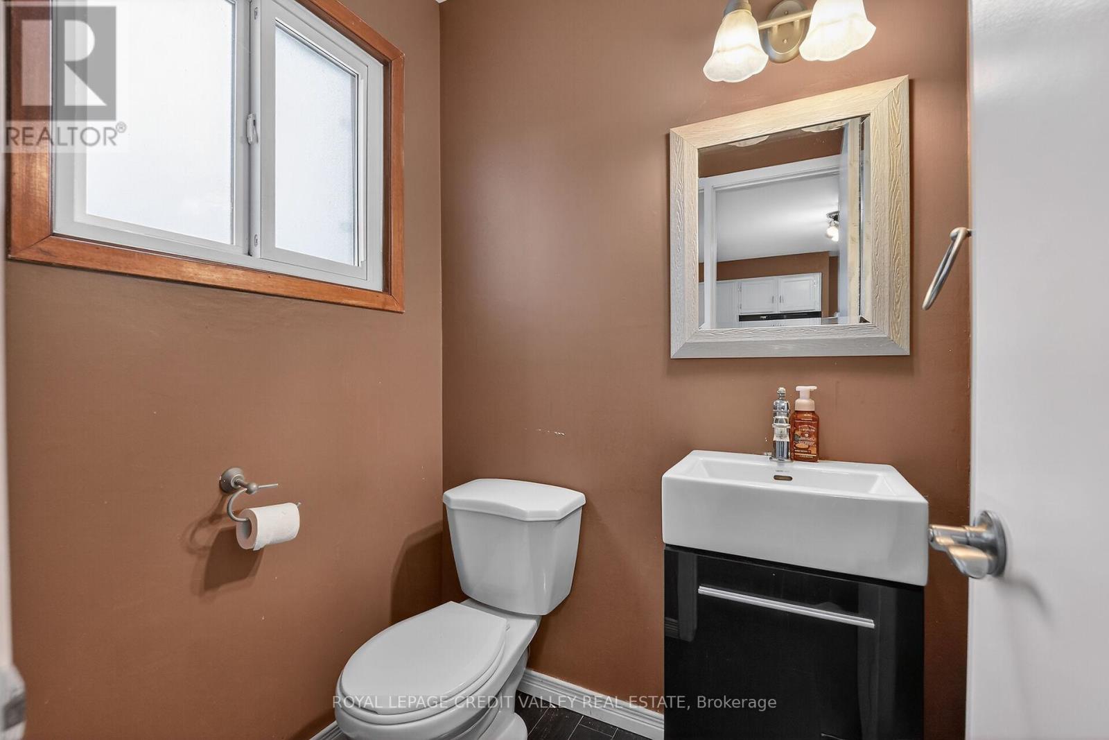 20 Nottingham Court, Welland, Ontario  L3C 5X5 - Photo 10 - X12801580