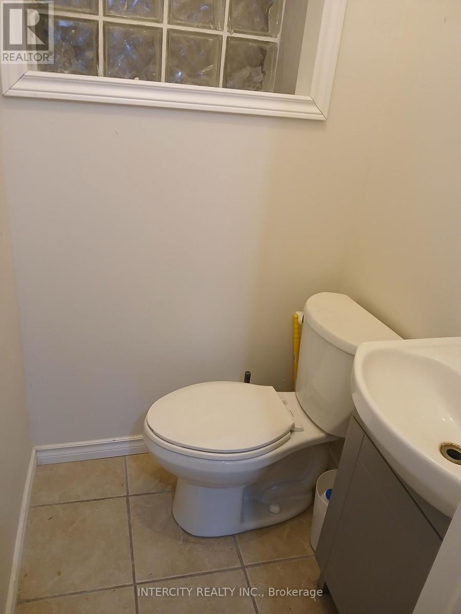 242 Division Street, Cobourg, Ontario  K9A 3P8 - Photo 7 - X12801620