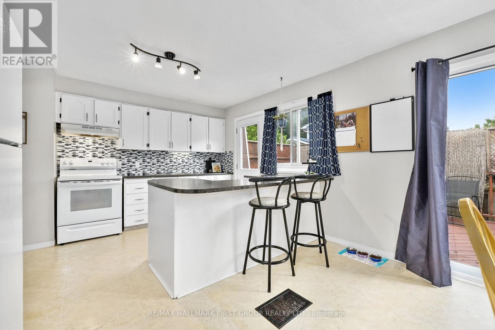 605 Burwash Street, Cobourg, Ontario  K9A 4V9 - Photo 13 - X12801650