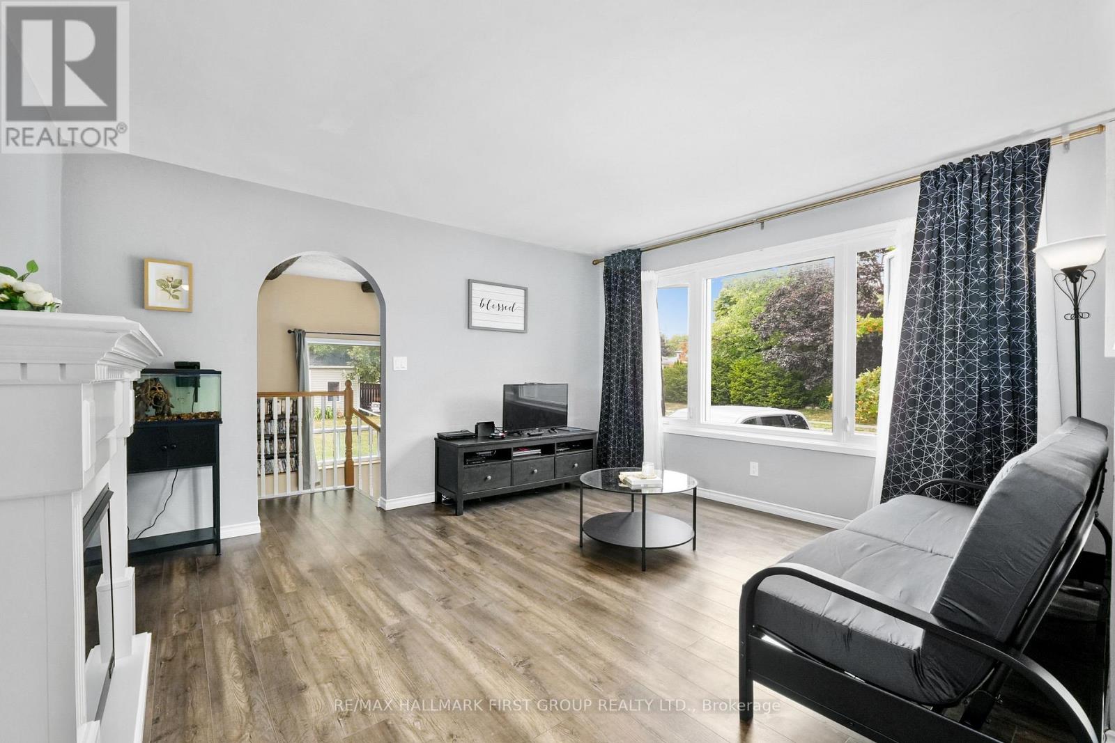 605 Burwash Street, Cobourg, Ontario  K9A 4V9 - Photo 5 - X12801650