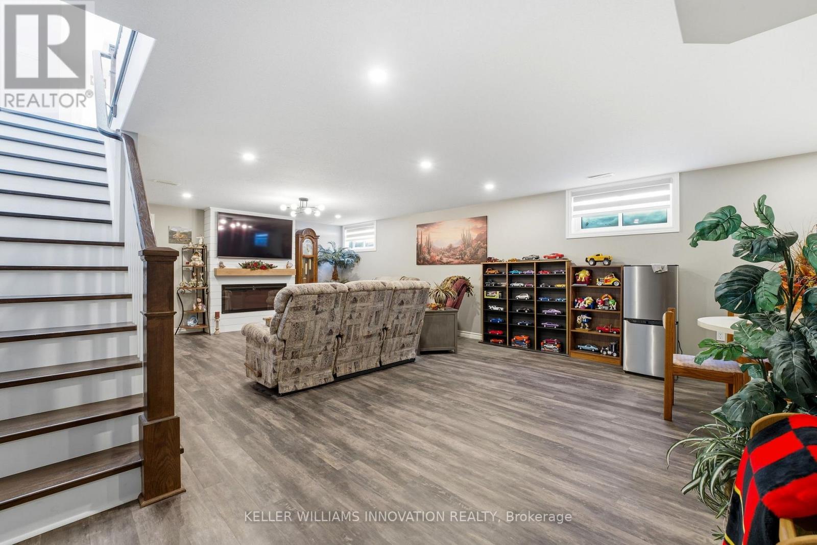 210 Krotz Street W, North Perth, Ontario  N4W 0E1 - Photo 21 - X12801654