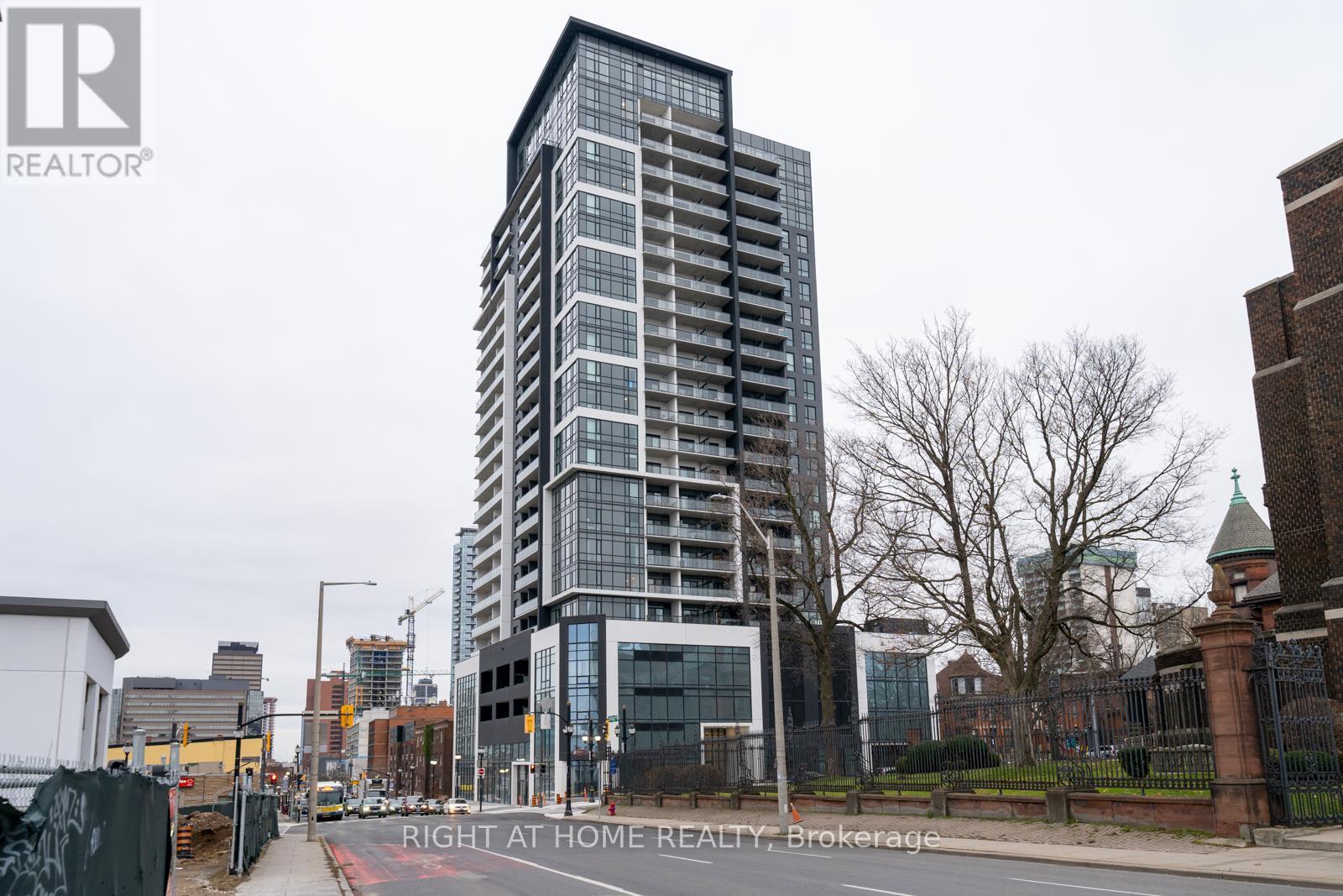 807 - 15 QUEEN STREET S, Hamilton, Ontario