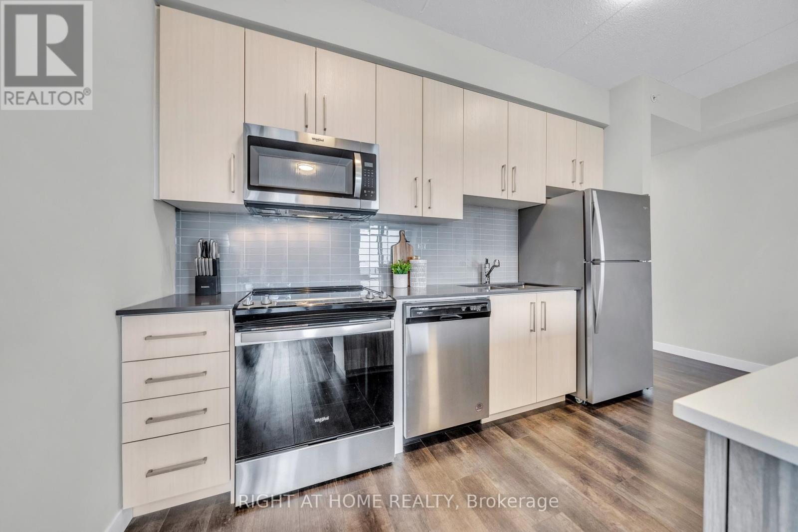 807 - 15 Queen Street S, Hamilton, Ontario  L8P 0C6 - Photo 13 - X12801696