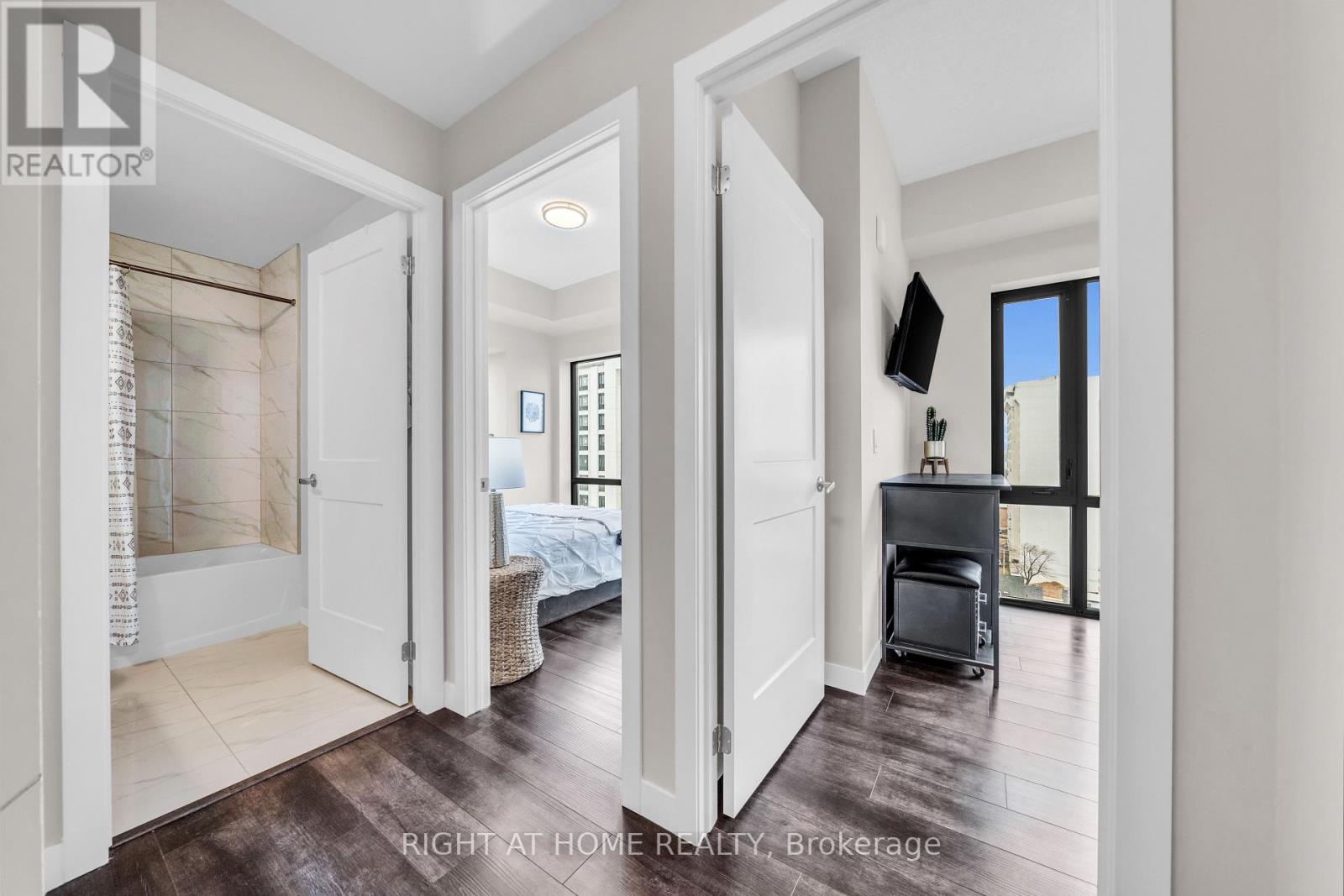 807 - 15 Queen Street S, Hamilton, Ontario  L8P 0C6 - Photo 26 - X12801696