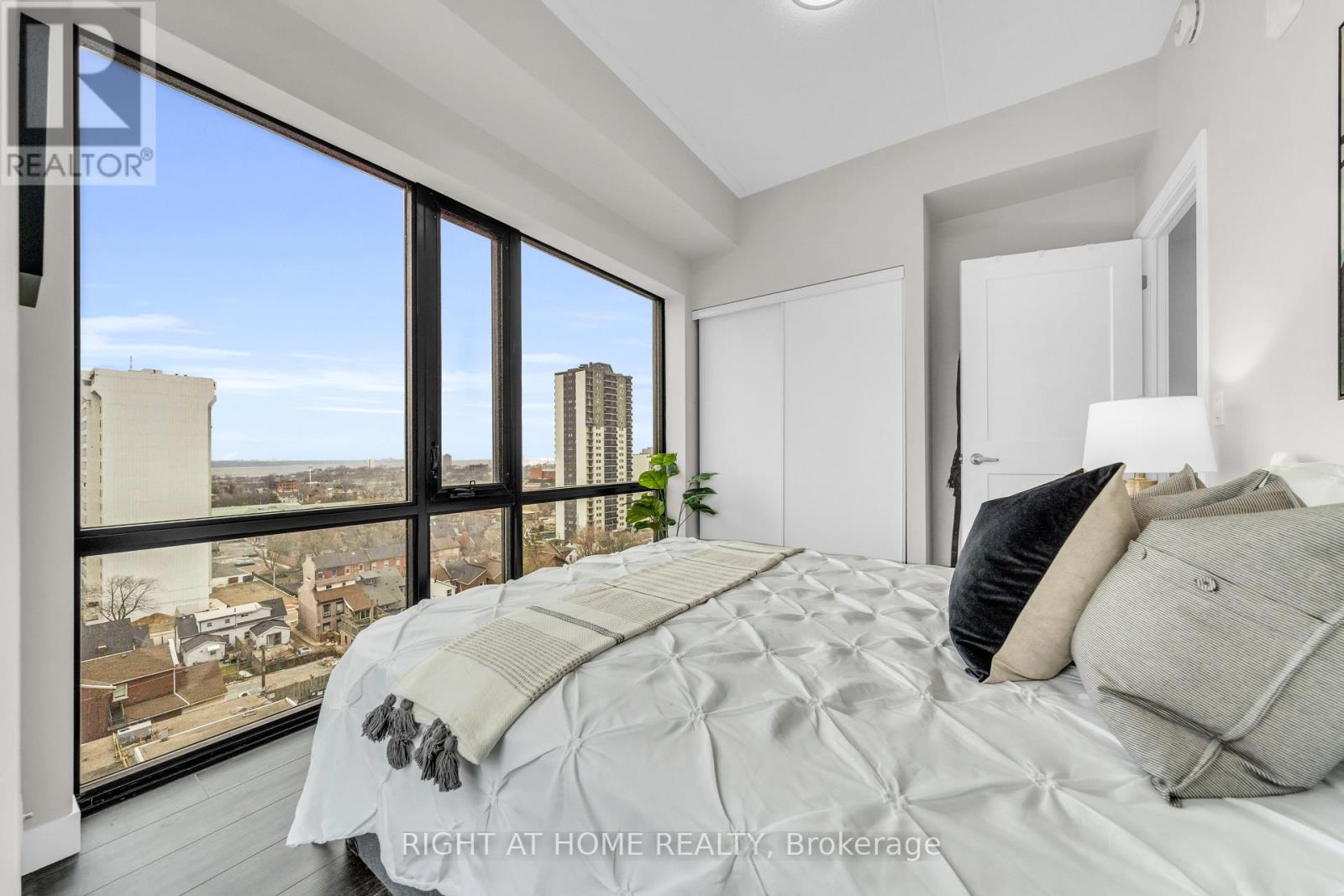 807 - 15 Queen Street S, Hamilton, Ontario  L8P 0C6 - Photo 30 - X12801696