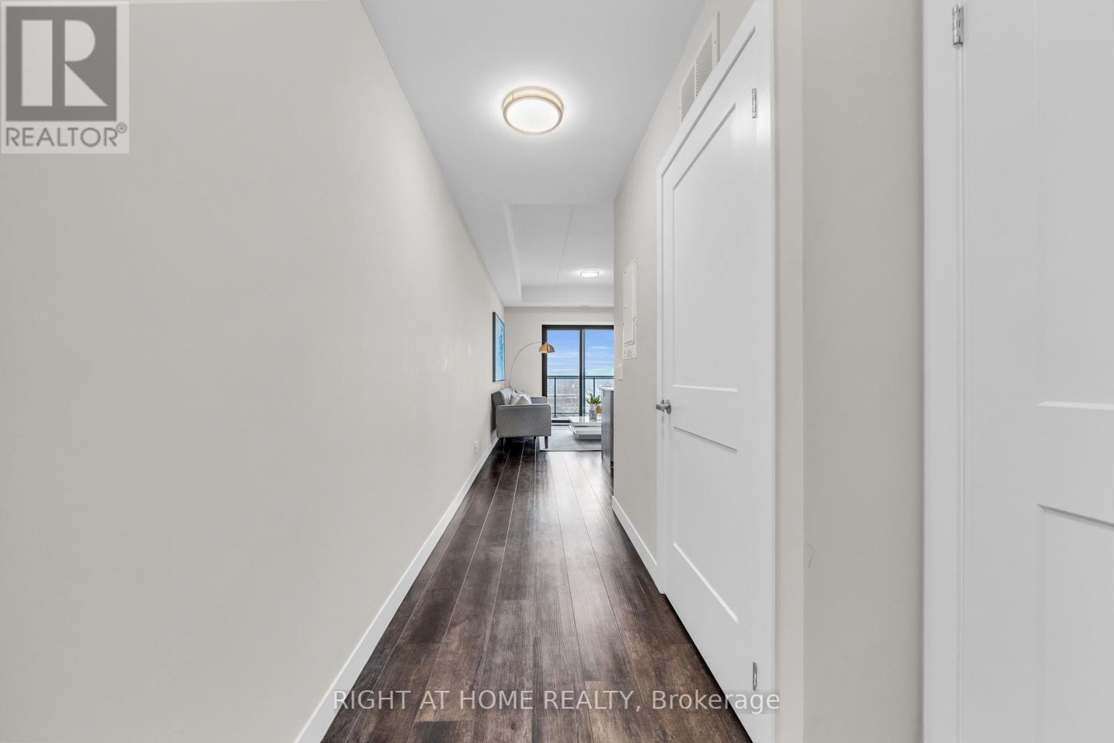 807 - 15 Queen Street S, Hamilton, Ontario  L8P 0C6 - Photo 4 - X12801696