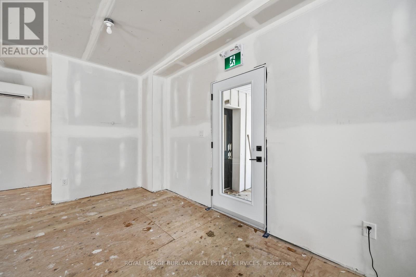 103 - 280 Wilson Street E, Hamilton, Ontario  L9G 2B9 - Photo 3 - X12801698