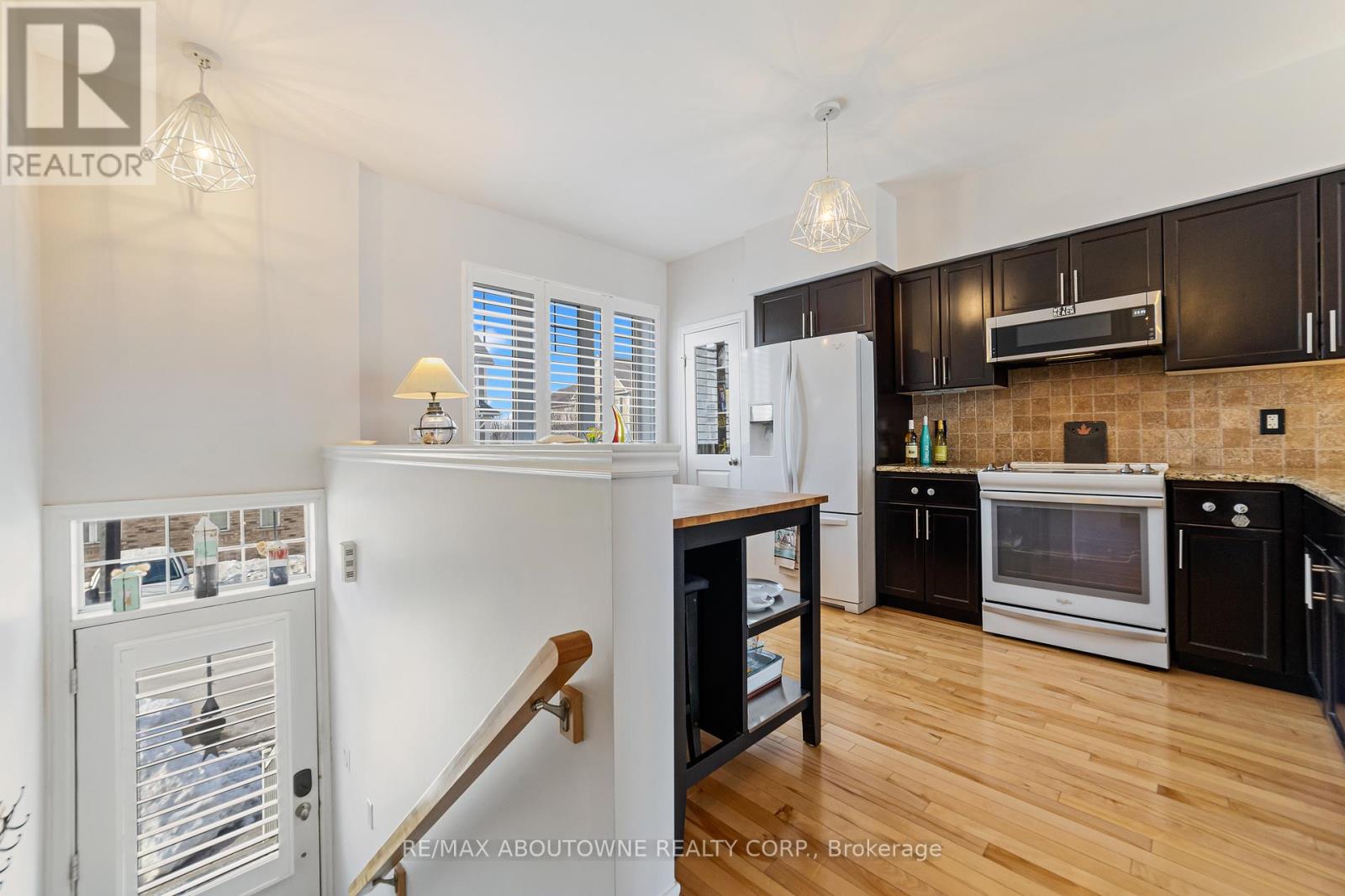 #3 - 337 Beach Boulevard, Hamilton, Ontario  L8H 6W4 - Photo 6 - X12801740