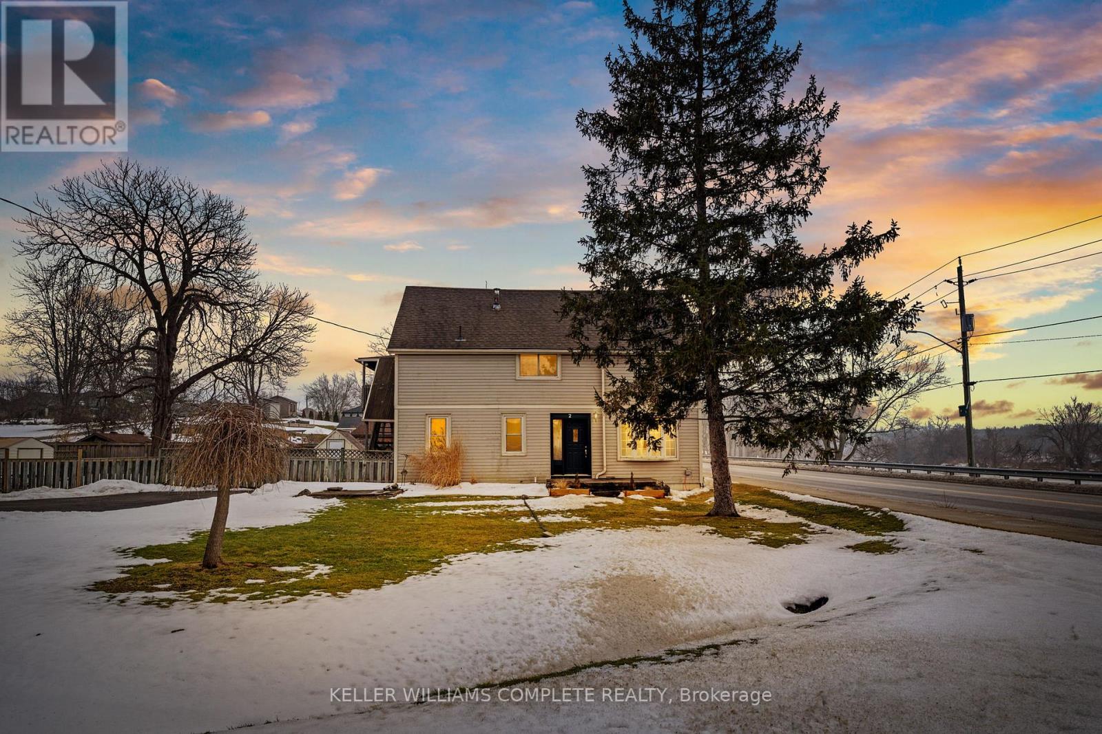 2 MILL STREET E, Haldimand, Ontario