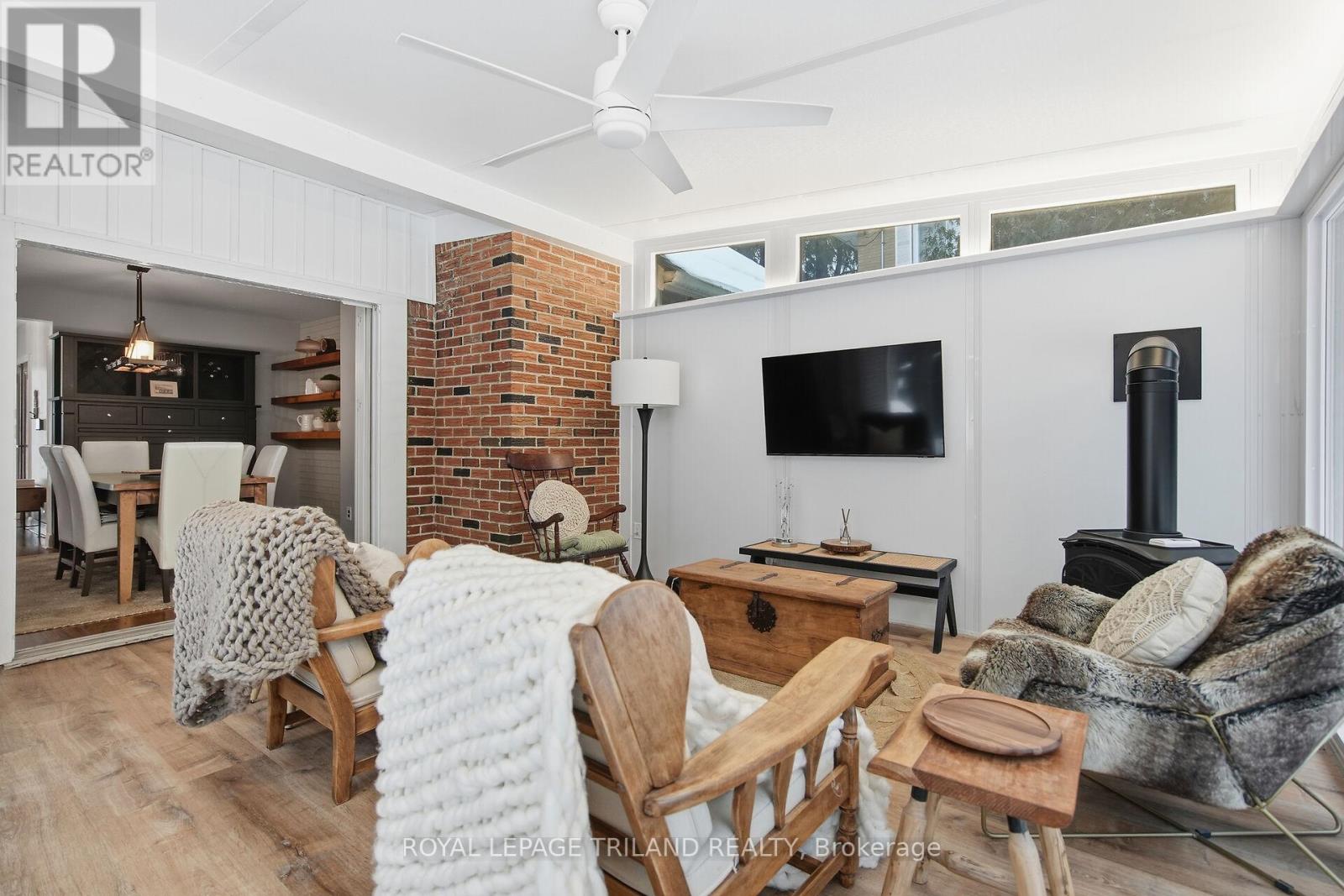 Photo 16 of 47 for 831 Riverside Drive