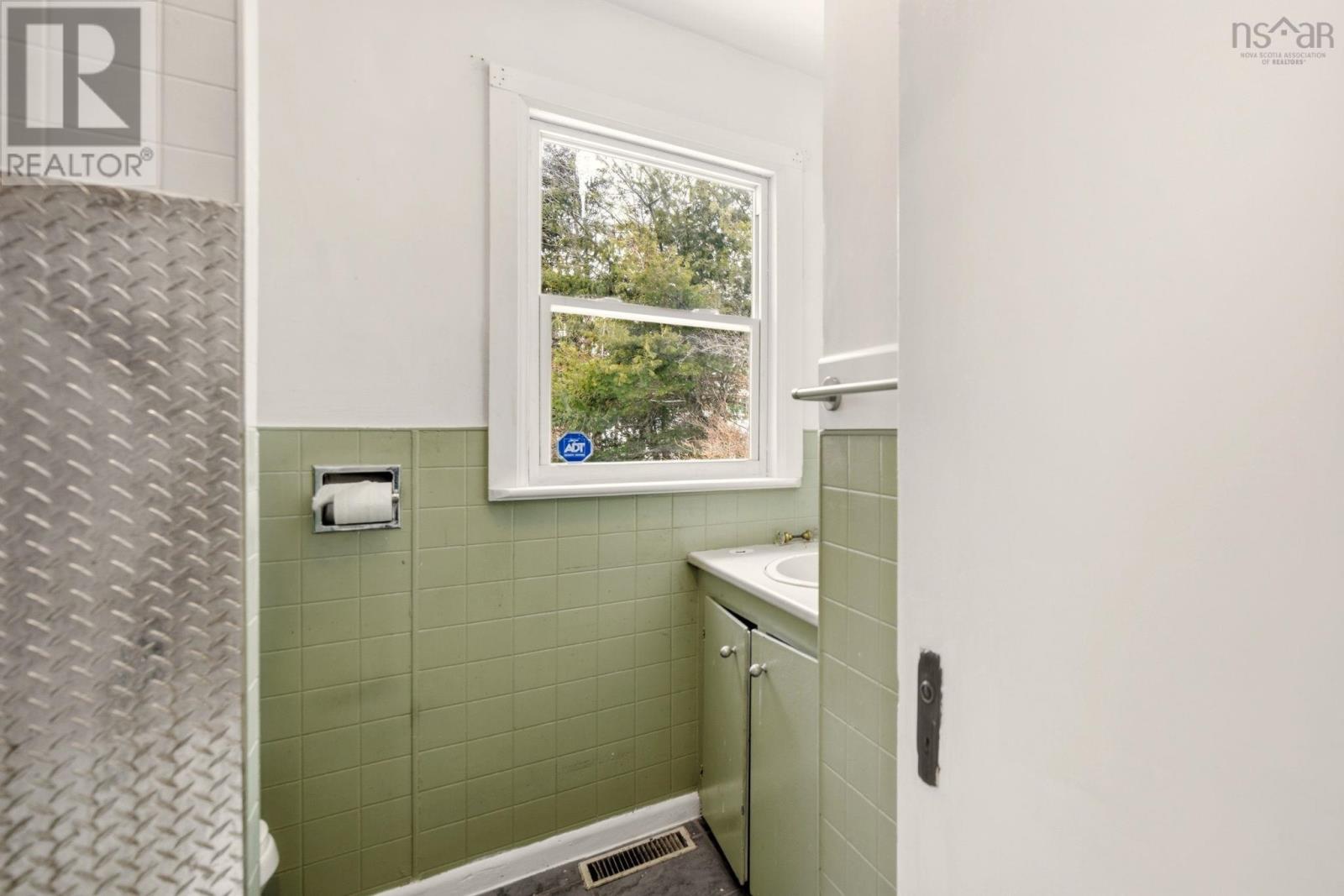 49 Primrose Street, Dartmouth, Nova Scotia  B3A 4C6 - Photo 14 - 202603038