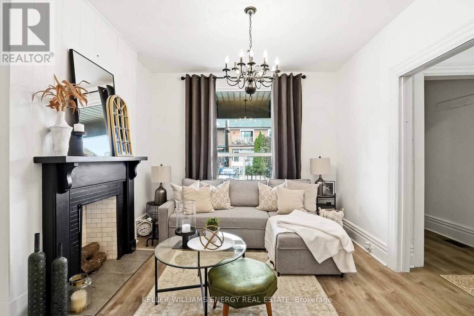 25 Spring Grove Avenue, Toronto, Ontario  M6N 3H2 - Photo 10 - W12788632