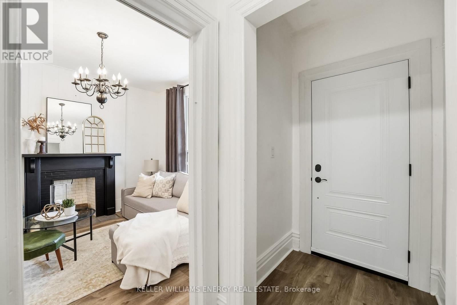 25 Spring Grove Avenue, Toronto, Ontario  M6N 3H2 - Photo 8 - W12788632