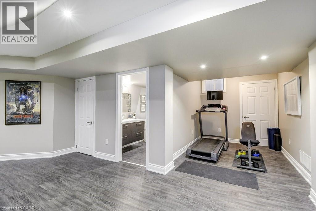 20 Bousfield Court, Waterdown, Ontario  L8B 0T3 - Photo 29 - 40806200