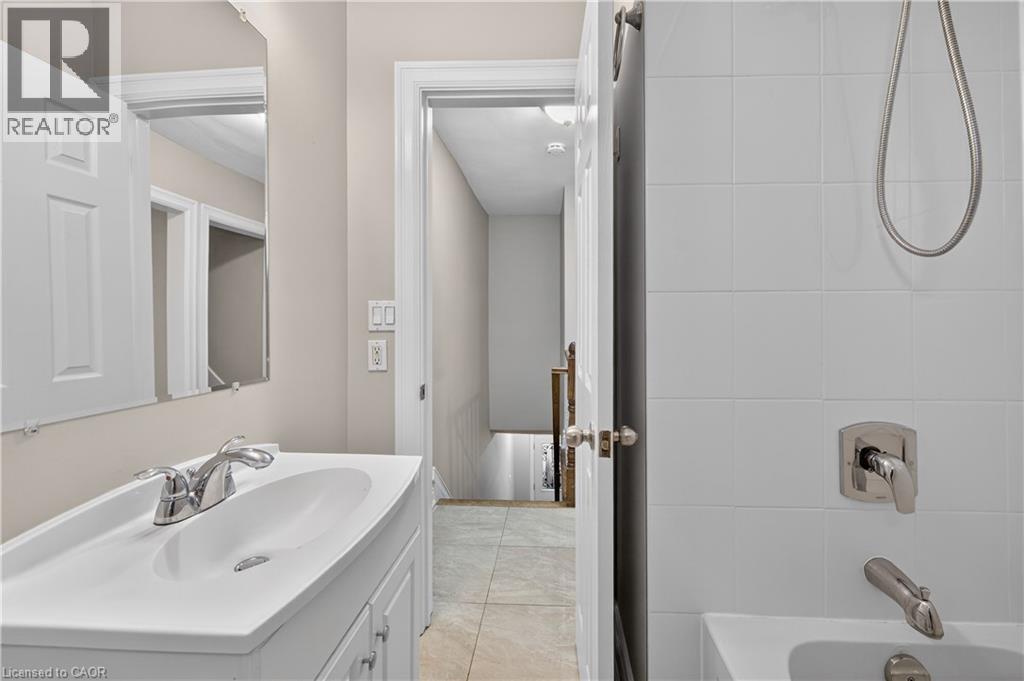 17 Sanford Avenue S Unit# 2, Hamilton, Ontario  L8M 2G4 - Photo 14 - 40806027