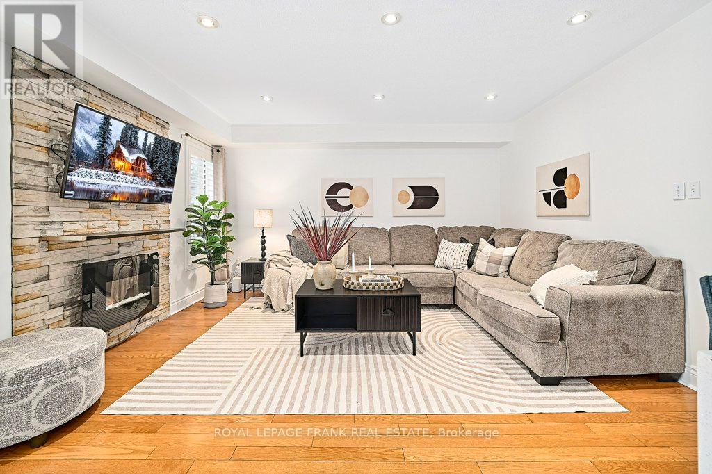 95 Harrongate Place, Whitby, Ontario  L1R 3E5 - Photo 11 - E12801980