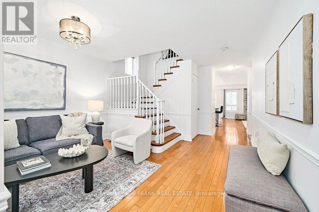 95 Harrongate Place, Whitby, Ontario  L1R 3E5 - Photo 4 - E12801980