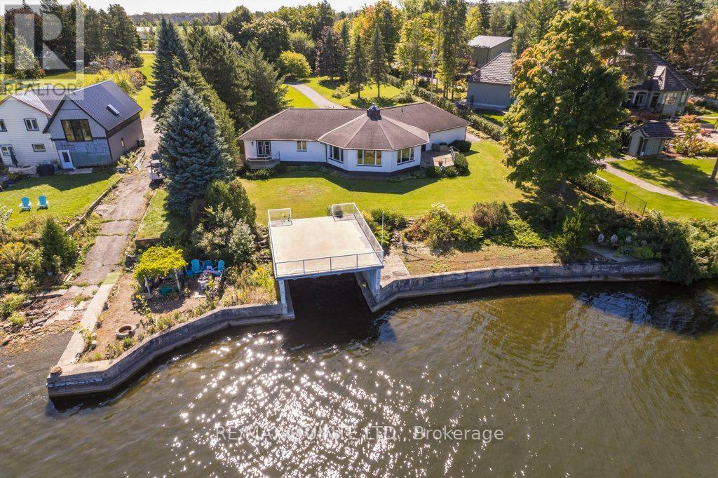 1190 County Rd 3 Road, Prince Edward County (Ameliasburg Ward), Ontario  K8N 4Z1 - Photo 3 - X12801842