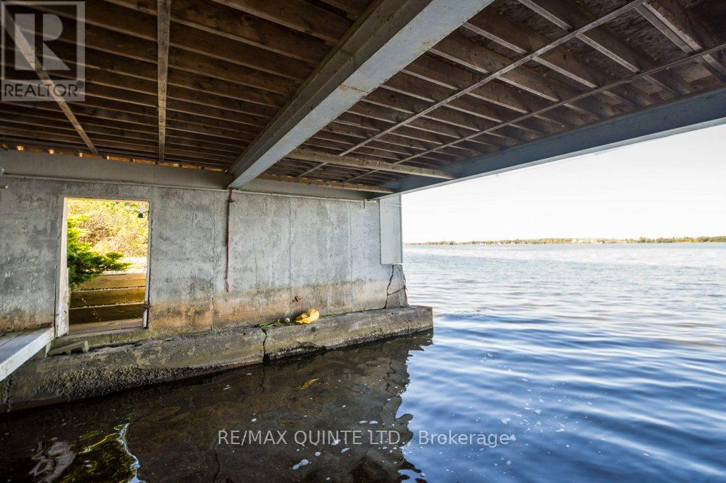 1190 County Rd 3 Road, Prince Edward County (Ameliasburg Ward), Ontario  K8N 4Z1 - Photo 41 - X12801842