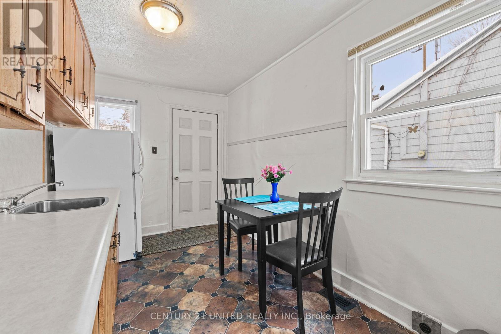 482 Wellington Street, Peterborough, Ontario  K9H 5C5 - Photo 7 - X12801882