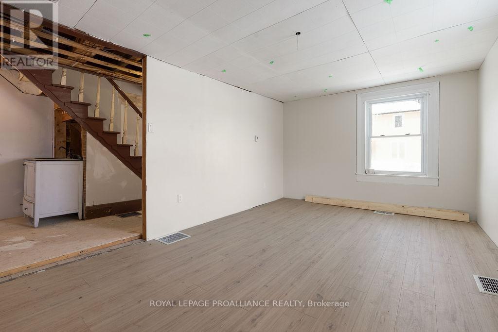 25 Thomas Street, Tweed (Hungerford (Twp)), Ontario  K0K 3H0 - Photo 21 - X12801932