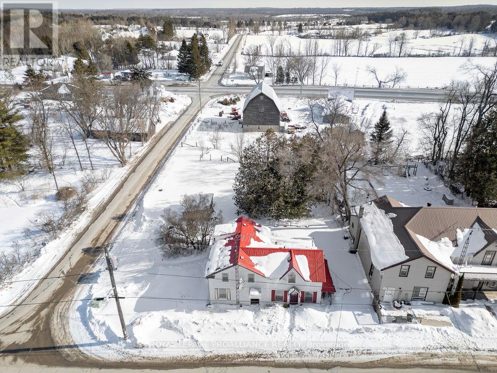 25 Thomas Street, Tweed (Hungerford (Twp)), Ontario  K0K 3H0 - Photo 3 - X12801932