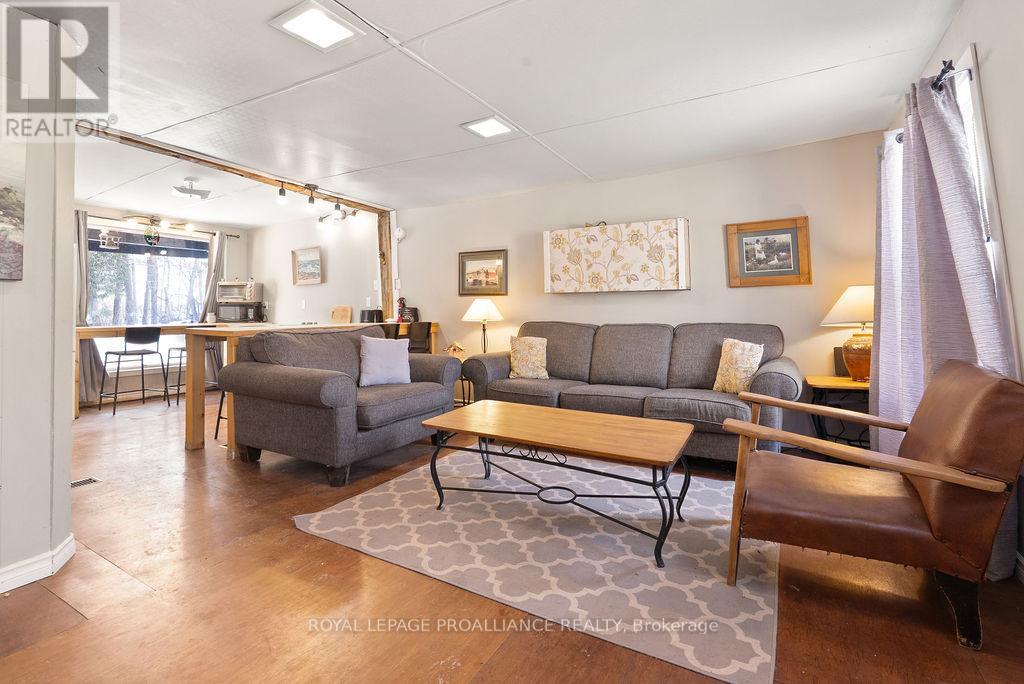 25 Thomas Street, Tweed (Hungerford (Twp)), Ontario  K0K 3H0 - Photo 6 - X12801932