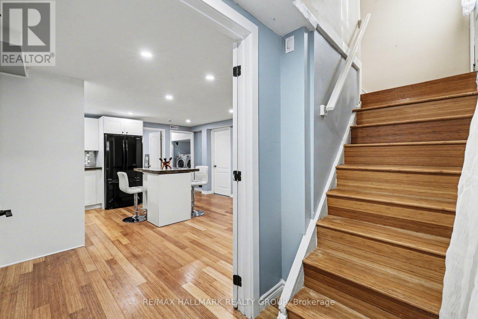 B - 1307 Vancouver Avenue, Ottawa, Ontario  K1V 6T8 - Photo 3 - X12801910