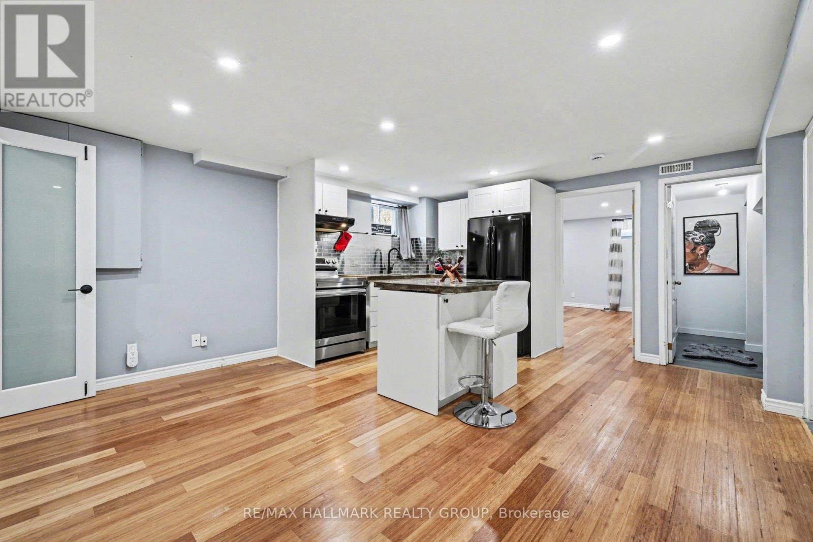 B - 1307 Vancouver Avenue, Ottawa, Ontario  K1V 6T8 - Photo 7 - X12801910