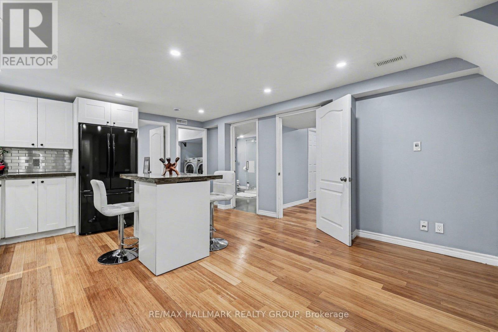 B - 1307 Vancouver Avenue, Ottawa, Ontario  K1V 6T8 - Photo 8 - X12801910