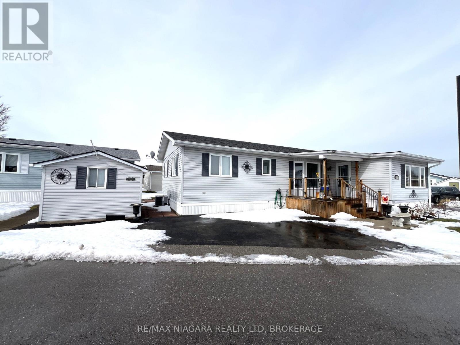 317 - 3033 Townline Road, Fort Erie, Ontario  L0S 1S1 - Photo 1 - X12478032