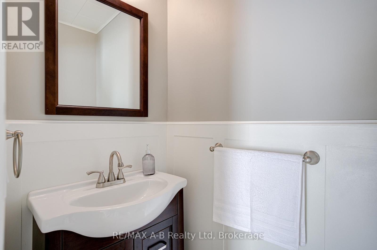 248 Huntingdon Avenue, Stratford, Ontario  N5A 6P8 - Photo 24 - X12633810