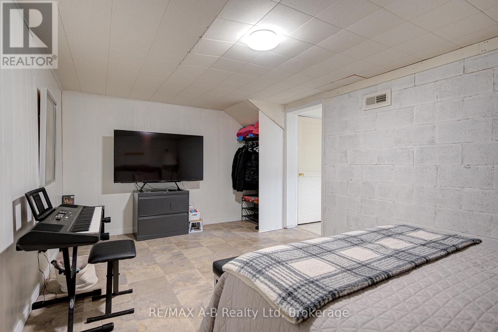 248 Huntingdon Avenue, Stratford, Ontario  N5A 6P8 - Photo 41 - X12633810