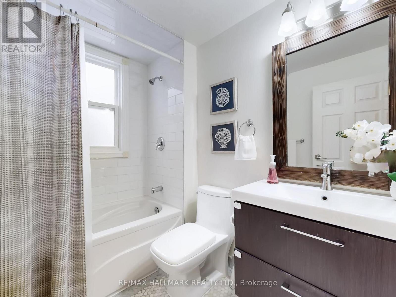 115 Hiltz Avenue, Toronto, Ontario  M4L 2N7 - Photo 33 - E12798460