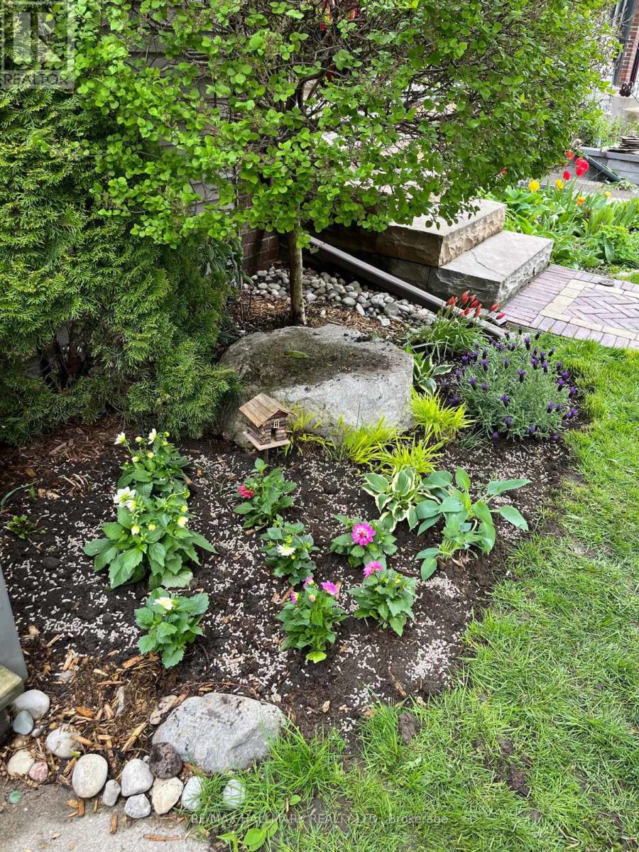 115 Hiltz Avenue, Toronto, Ontario  M4L 2N7 - Photo 50 - E12798460