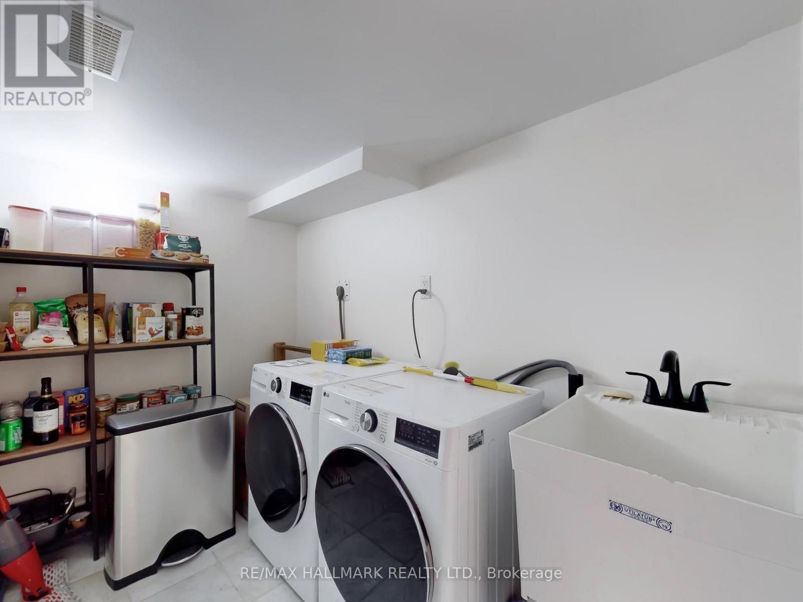 115 Hiltz Avenue, Toronto, Ontario  M4L 2N7 - Photo 41 - E12798460