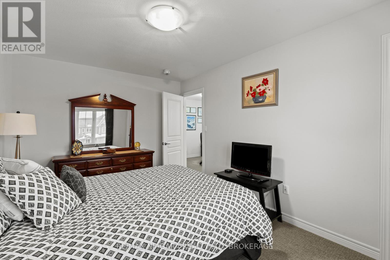 7728 Shaw Street, Niagara Falls (Oldfield), Ontario  L2G 7T3 - Photo 17 - X12801942