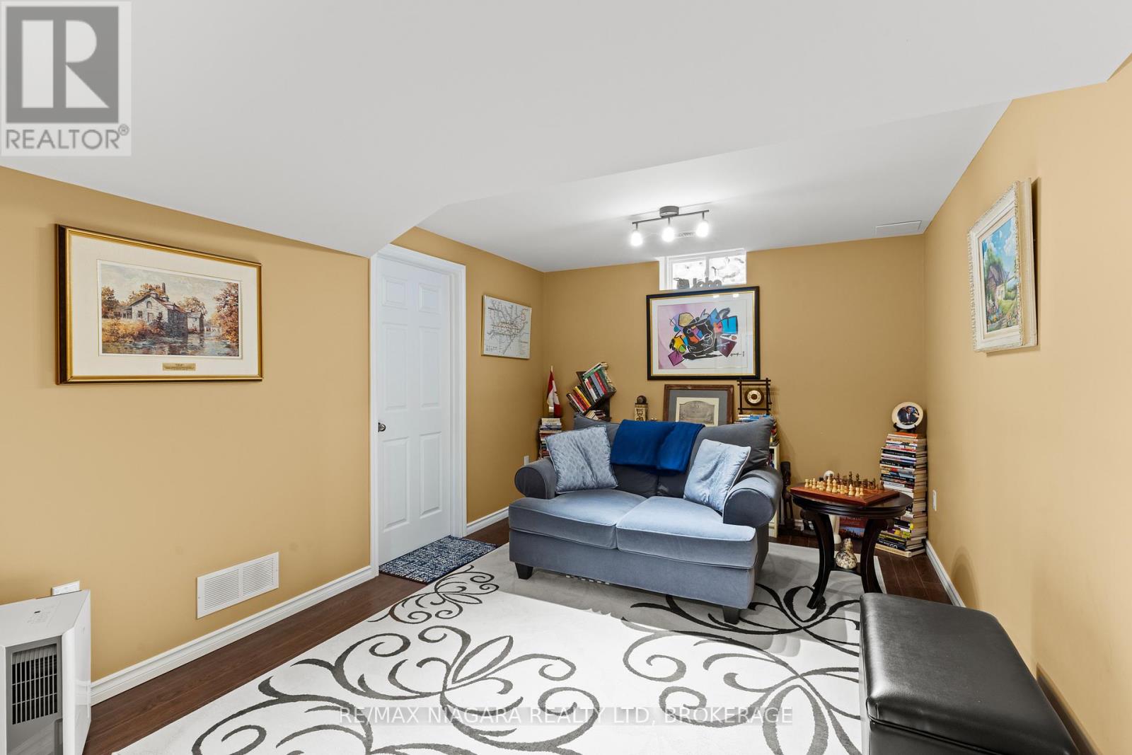 7728 Shaw Street, Niagara Falls (Oldfield), Ontario  L2G 7T3 - Photo 23 - X12801942