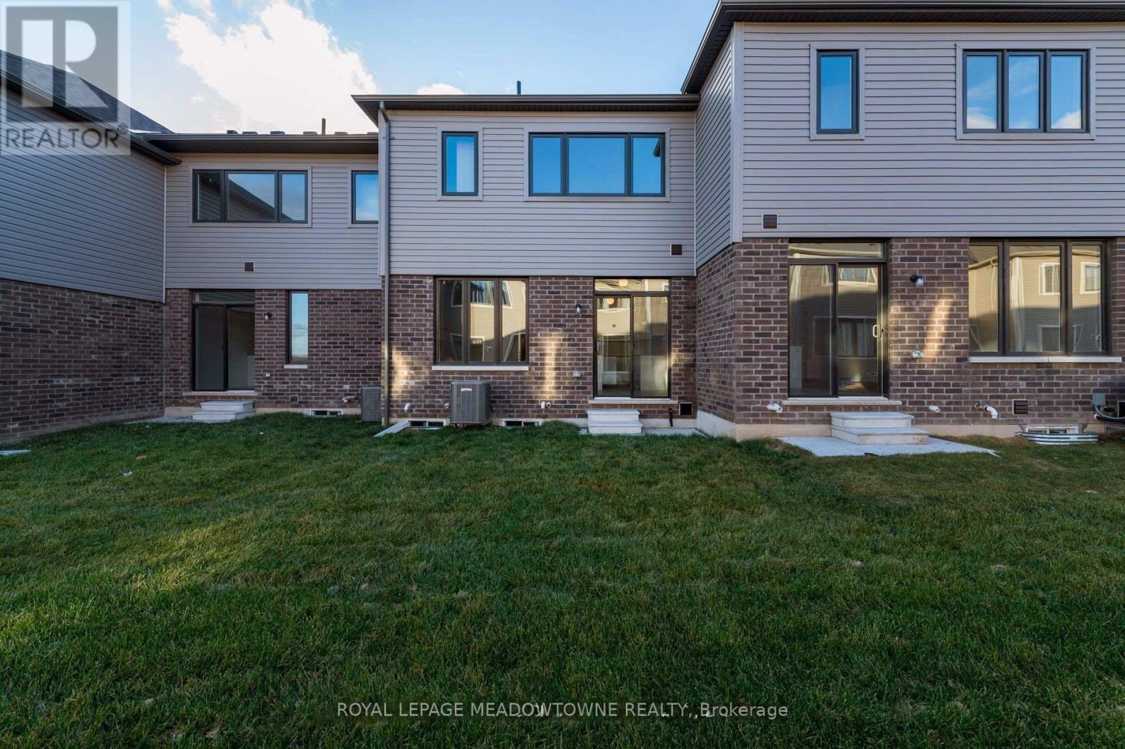 6 Prudhoe Terrace, Barrie, Ontario  L9S 2Z8 - Photo 28 - S12801810