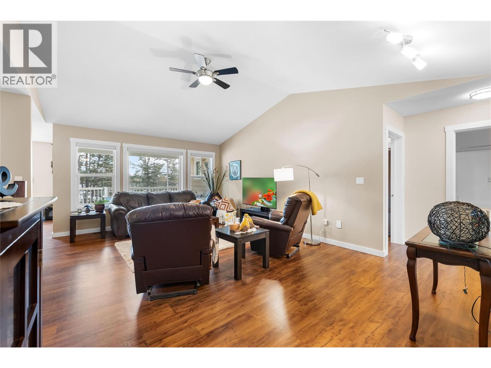 966 313th Drive, Kimberley, British Columbia  V1A 3G9 - Photo 2 - 10376172