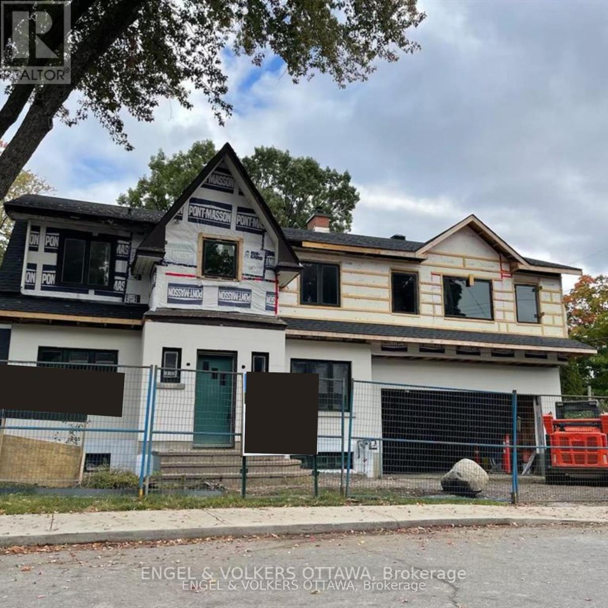 97 Marlowe Crescent, Ottawa, Ontario  K1S 1H9 - Photo 2 - X12781002