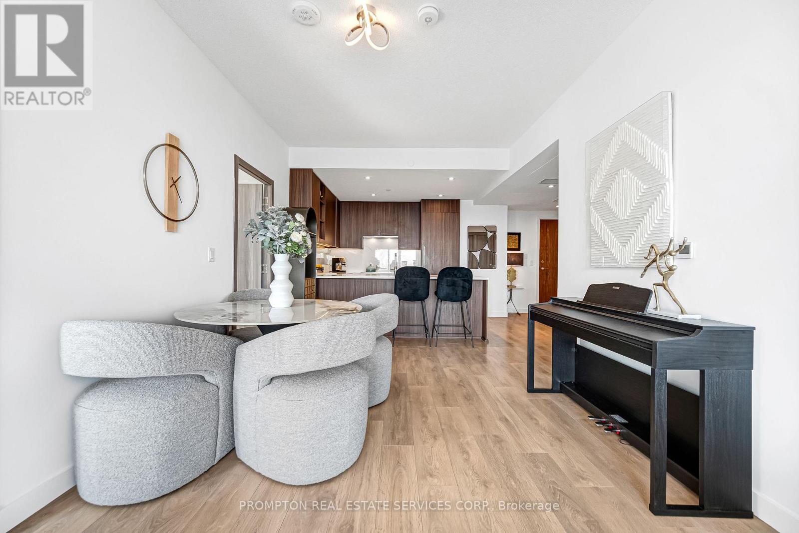 1803 - 25 Mcmahon Drive, Toronto, Ontario  M2K 0J1 - Photo 3 - C12801898