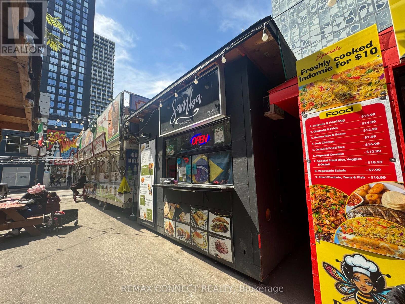 335 Yonge Street, Toronto, Ontario  M5B 1C1 - Photo 12 - C12801970