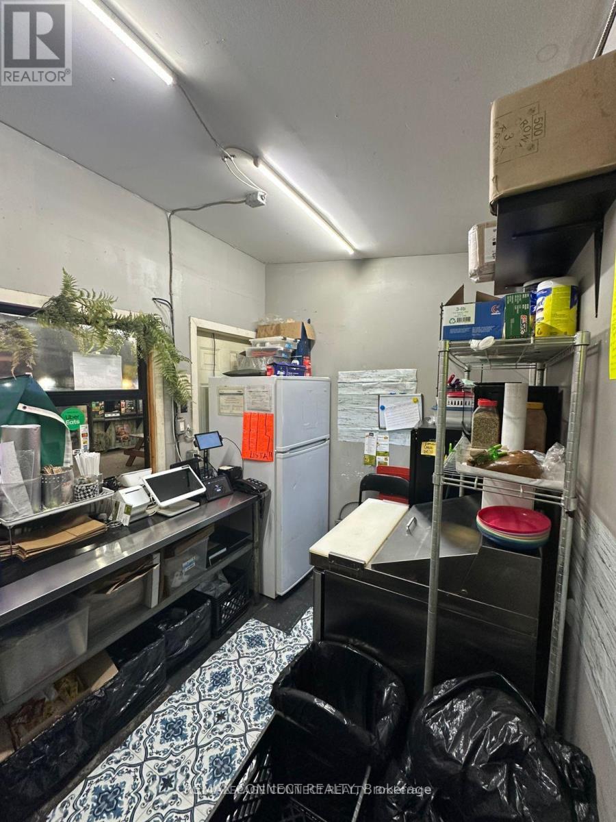 335 Yonge Street, Toronto, Ontario  M5B 1C1 - Photo 7 - C12801970