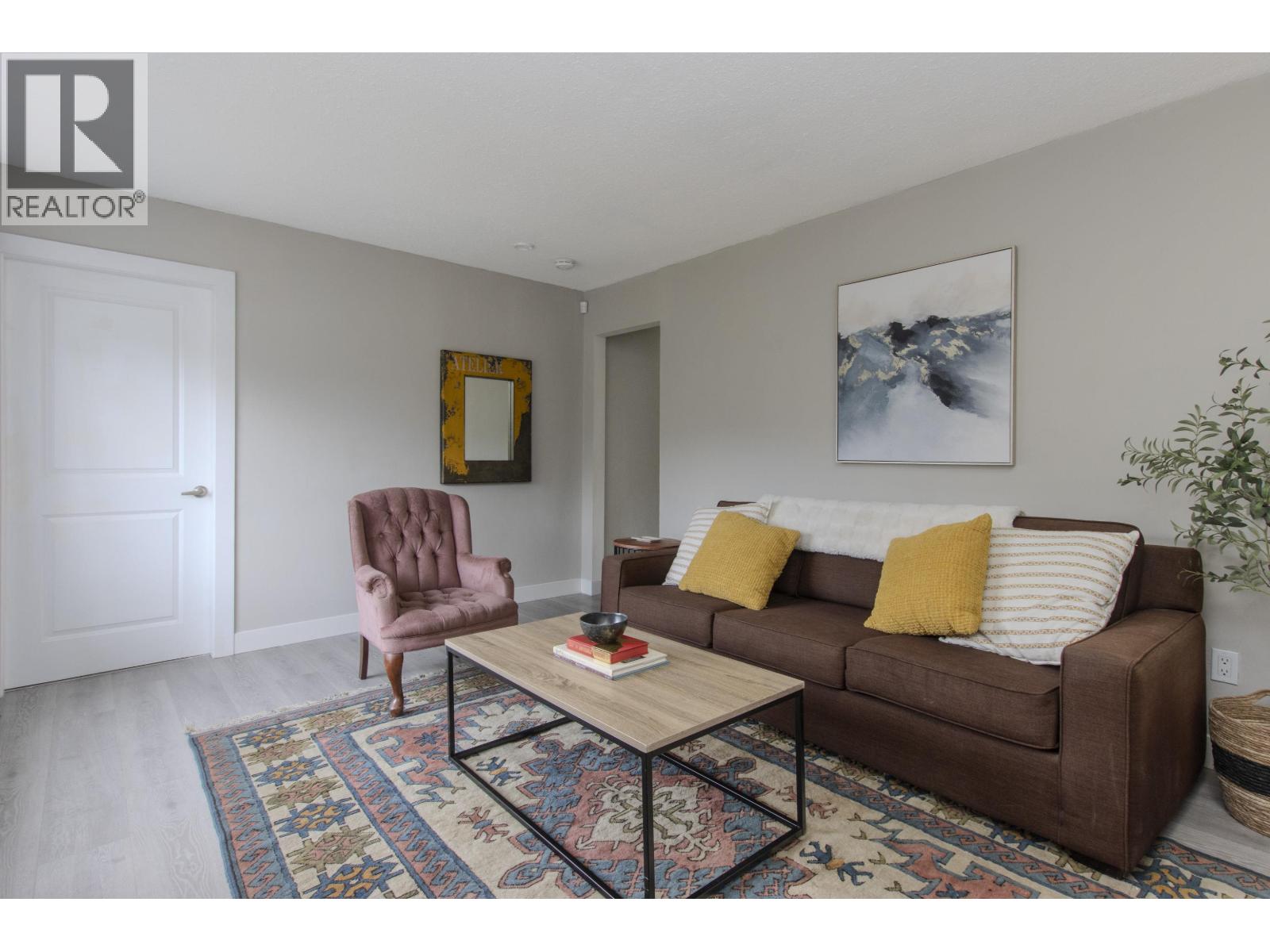 39727 Government Road, Squamish, British Columbia  V8B 0A2 - Photo 3 - R3091534