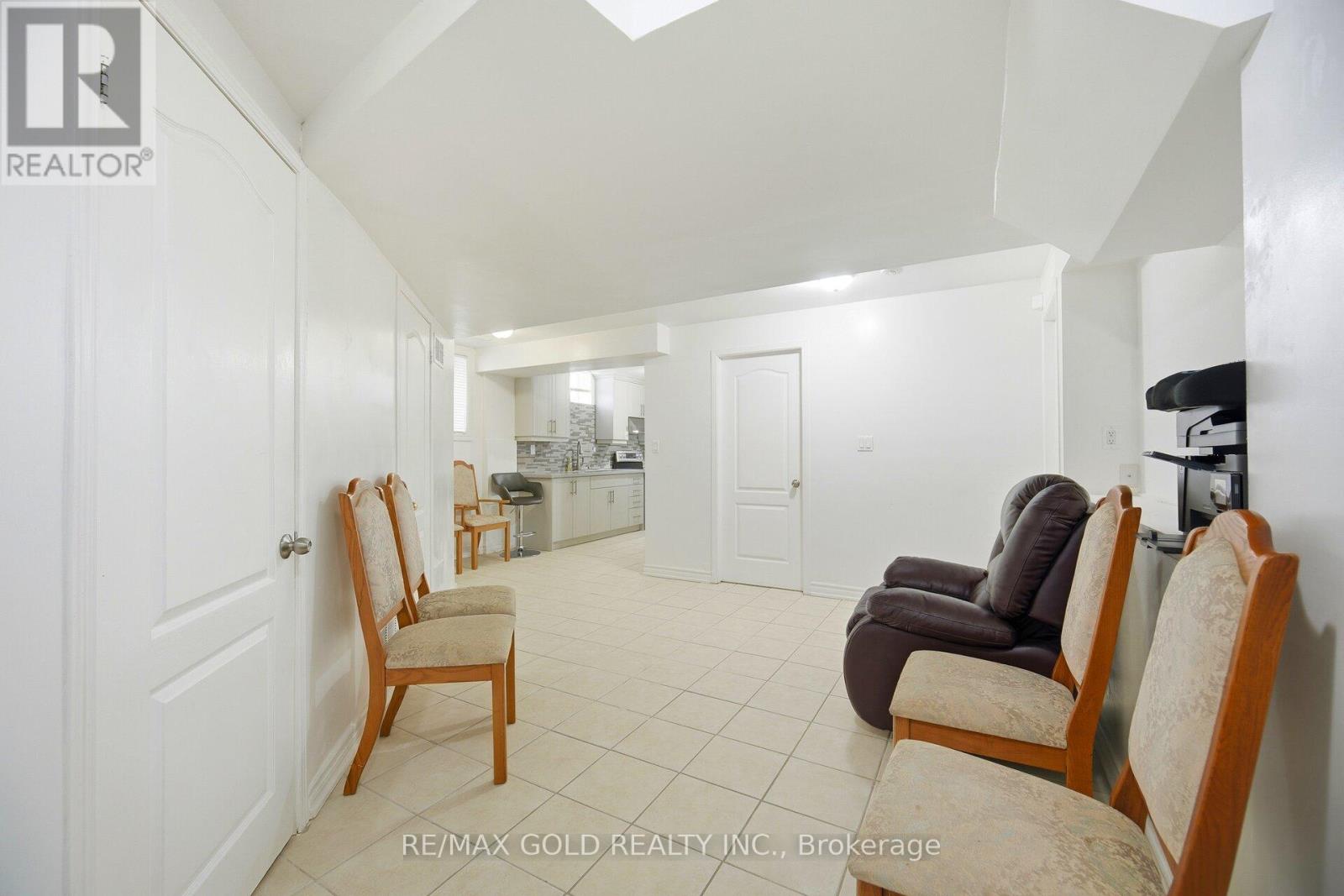 50 Long Meadow Road, Brampton, Ontario  L6P 1Z8 - Photo 34 - W12794356