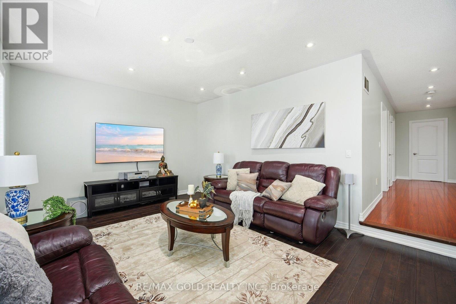 50 Long Meadow Road, Brampton, Ontario  L6P 1Z8 - Photo 19 - W12794356