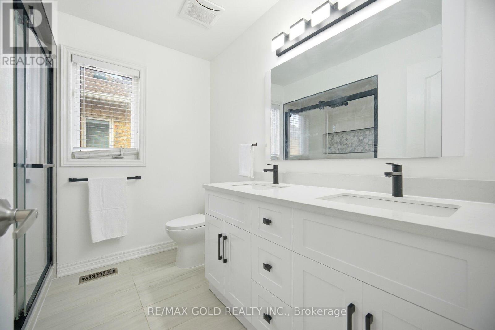 50 Long Meadow Road, Brampton, Ontario  L6P 1Z8 - Photo 29 - W12794356