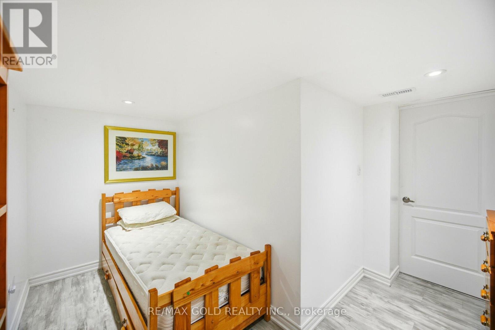 50 Long Meadow Road, Brampton, Ontario  L6P 1Z8 - Photo 39 - W12794356