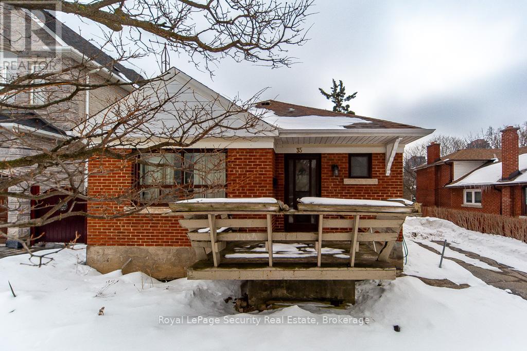 35 Celt Avenue, Toronto, Ontario  M6A 1H1 - Photo 3 - W12801186